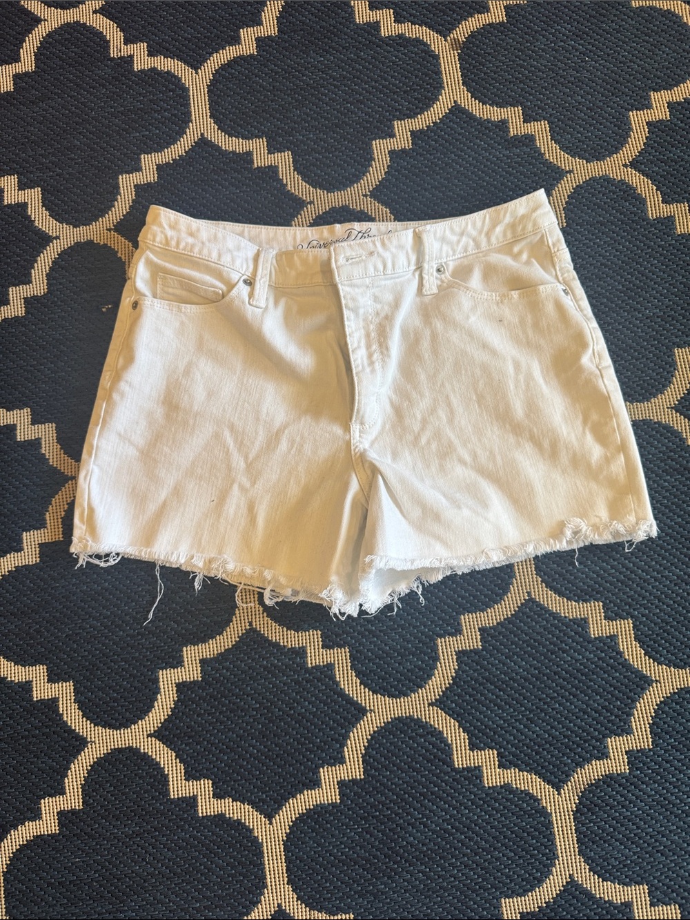 Universal Thread White Frayed Hem Denim Shorts